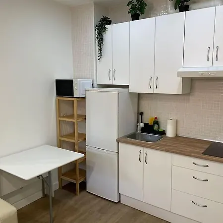 Precioso Estudio Recien Reformado Con Piscina. Torremolinos