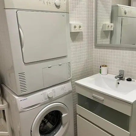 Precioso Estudio Recien Reformado Con Piscina. Torremolinos